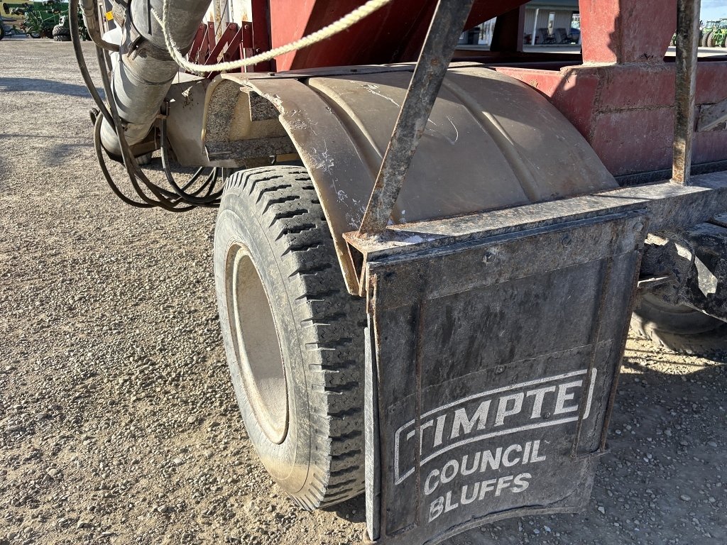 573248 1982 GMC 2 Ton Seed Tender Truck