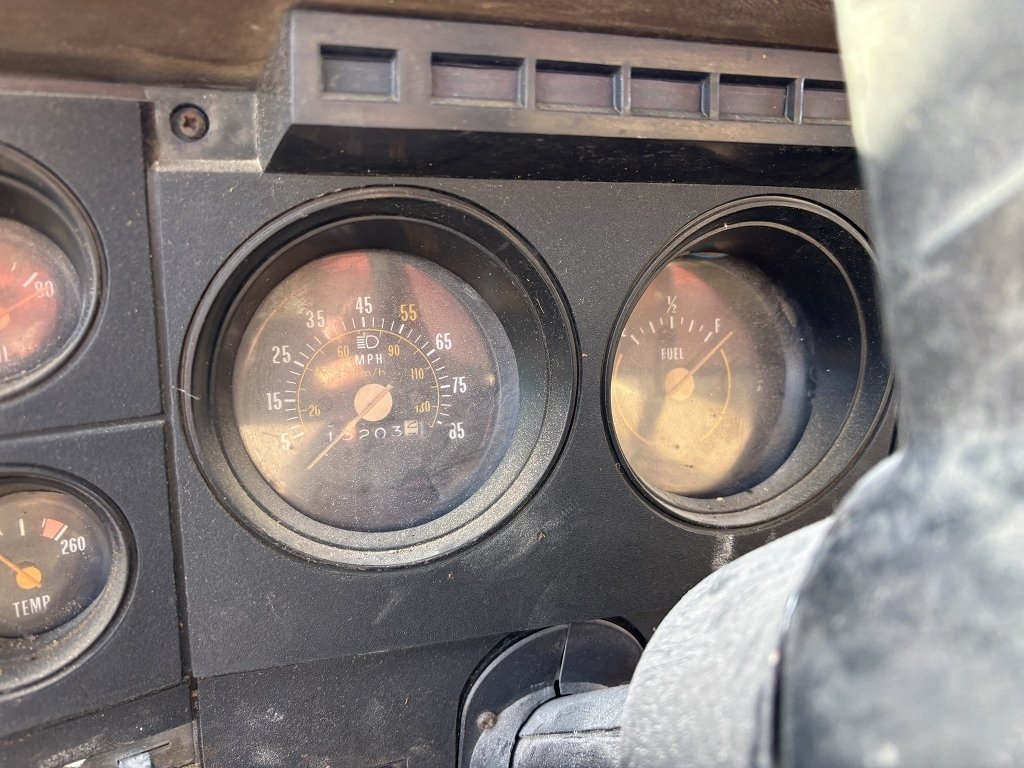 573248 1982 GMC 2 Ton Seed Tender Truck