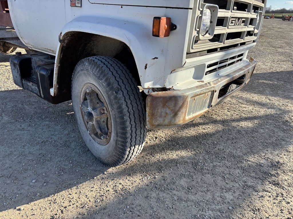 573248 1982 GMC 2 Ton Seed Tender Truck
