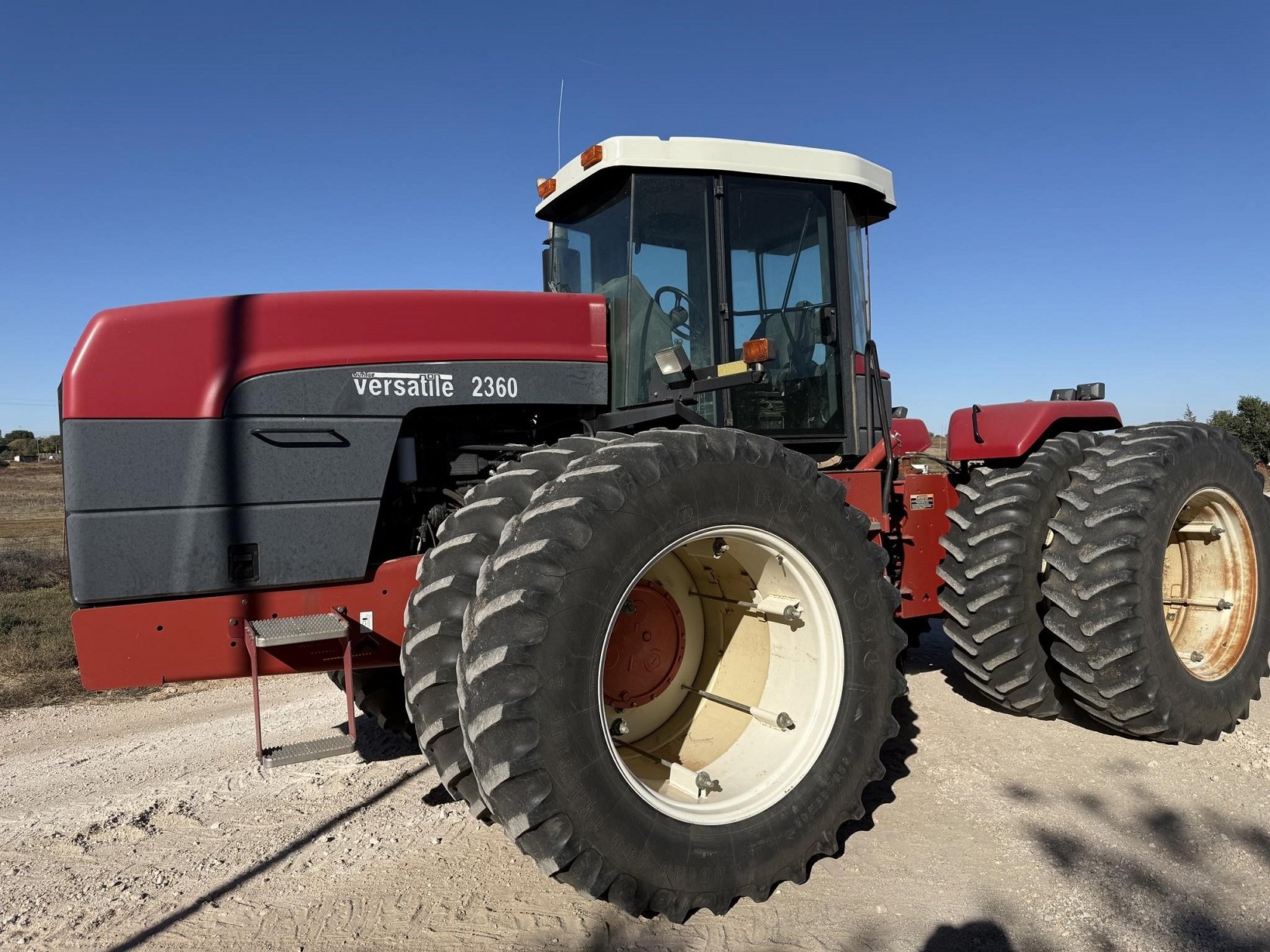 2005 VERSATILE 2360 71534