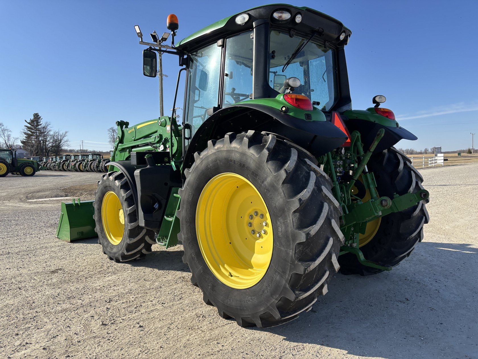 2020 JOHN DEERE 6140M