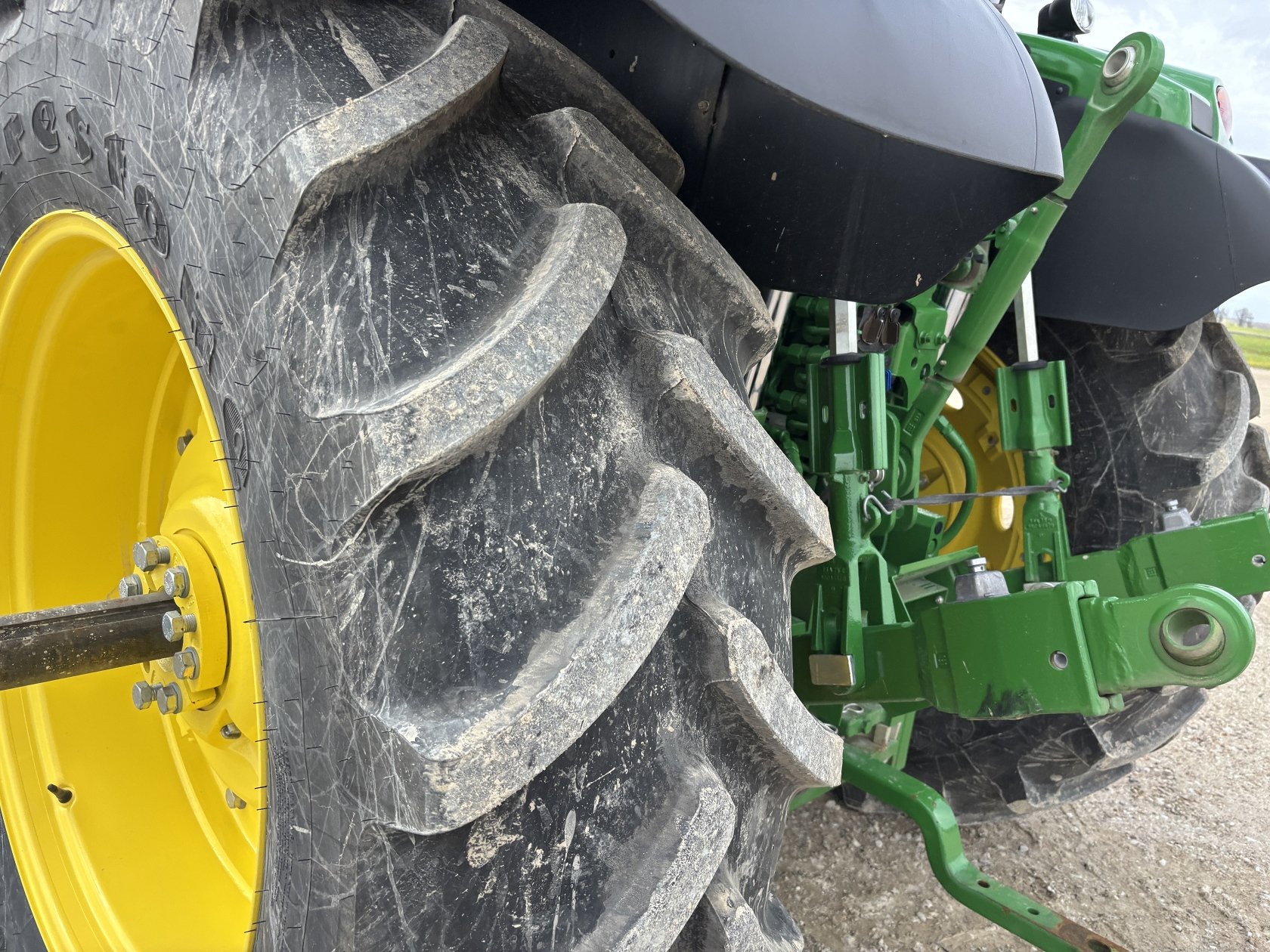 2023 JOHN DEERE 6R 140 40559