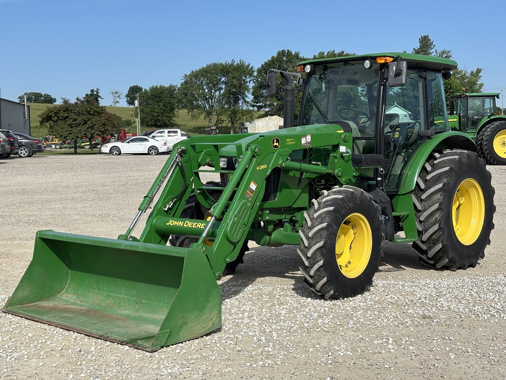2016 JOHN DEERE 5085E 105407