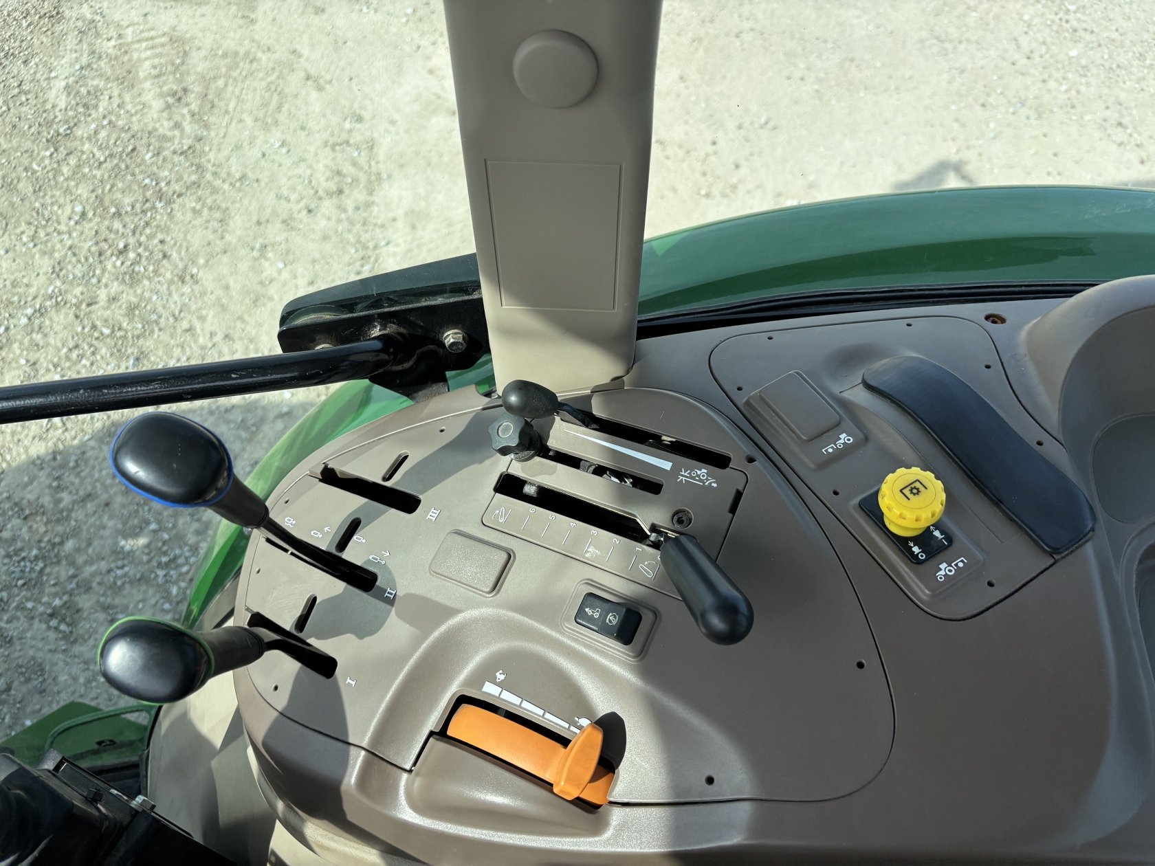 2016 JOHN DEERE 5085E 105407