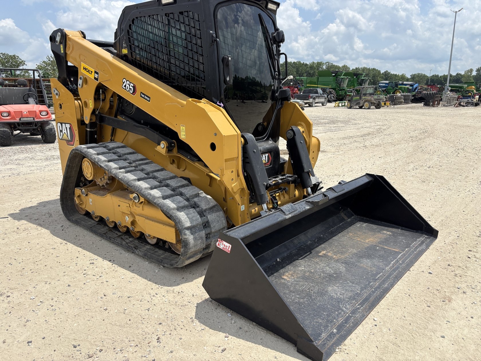 2025 Caterpillar 265 Skid Steer